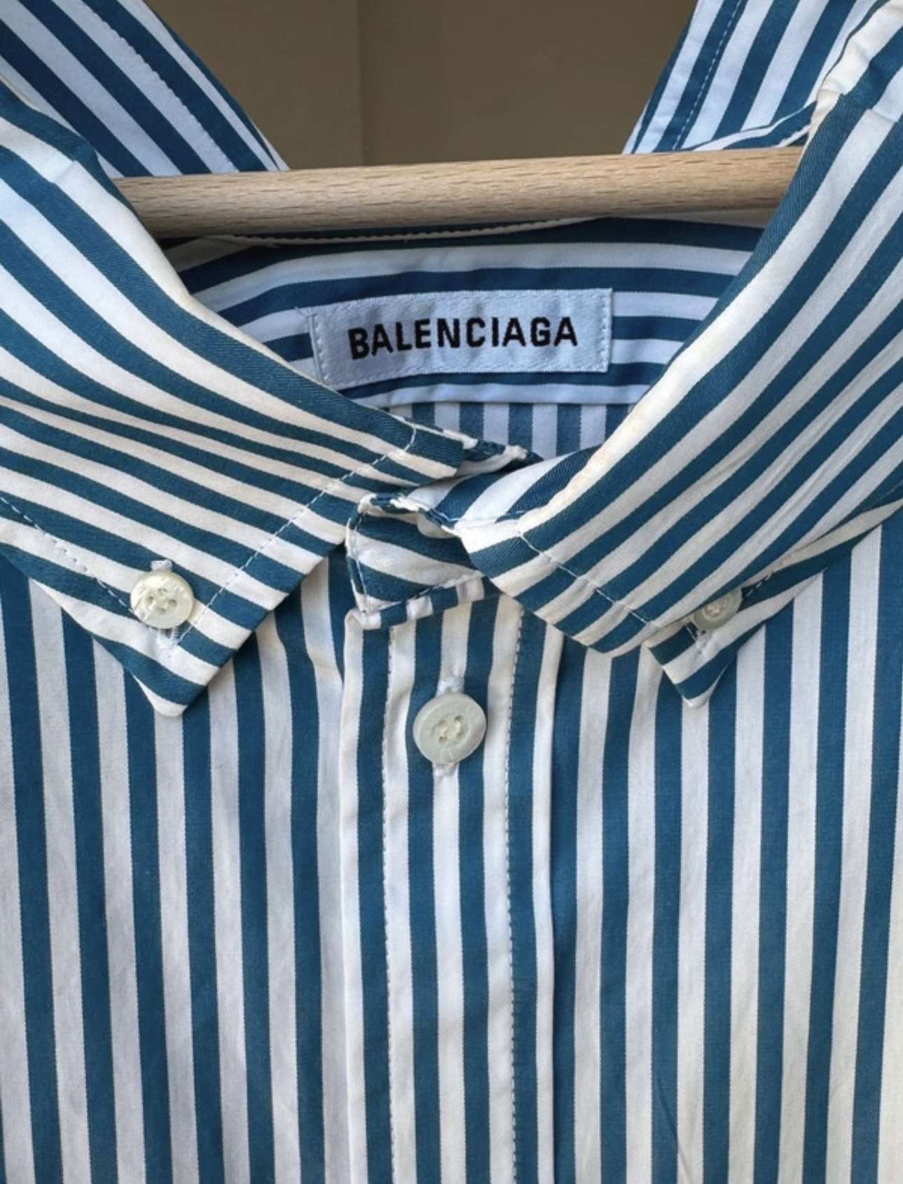 Balenciaga košeľa