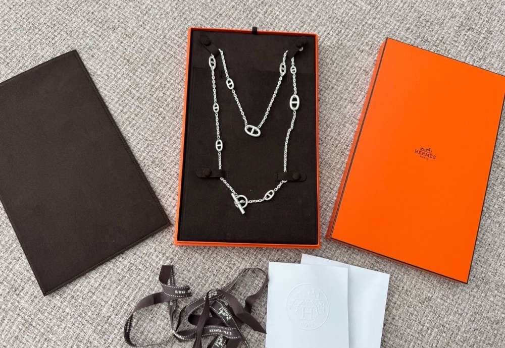 Hermes Farandole nahrdelnik