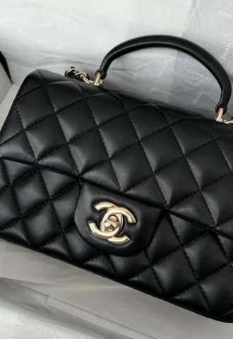 https://www.vipluxury.sk/Chanel classic handle bag
