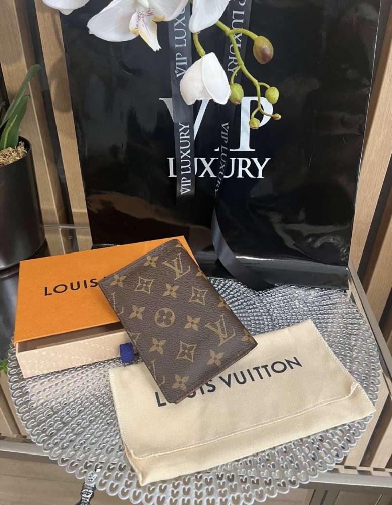 Louis Vuitton obal na pas