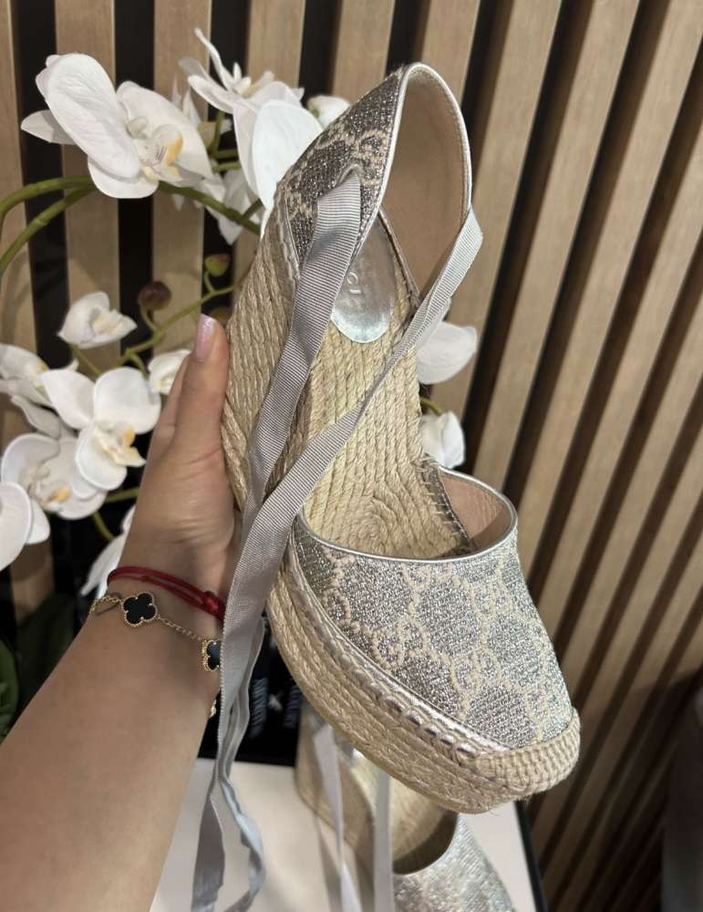 Gucci sandále