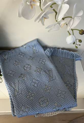 https://www.vipluxury.sk/Louis Vuitton šál