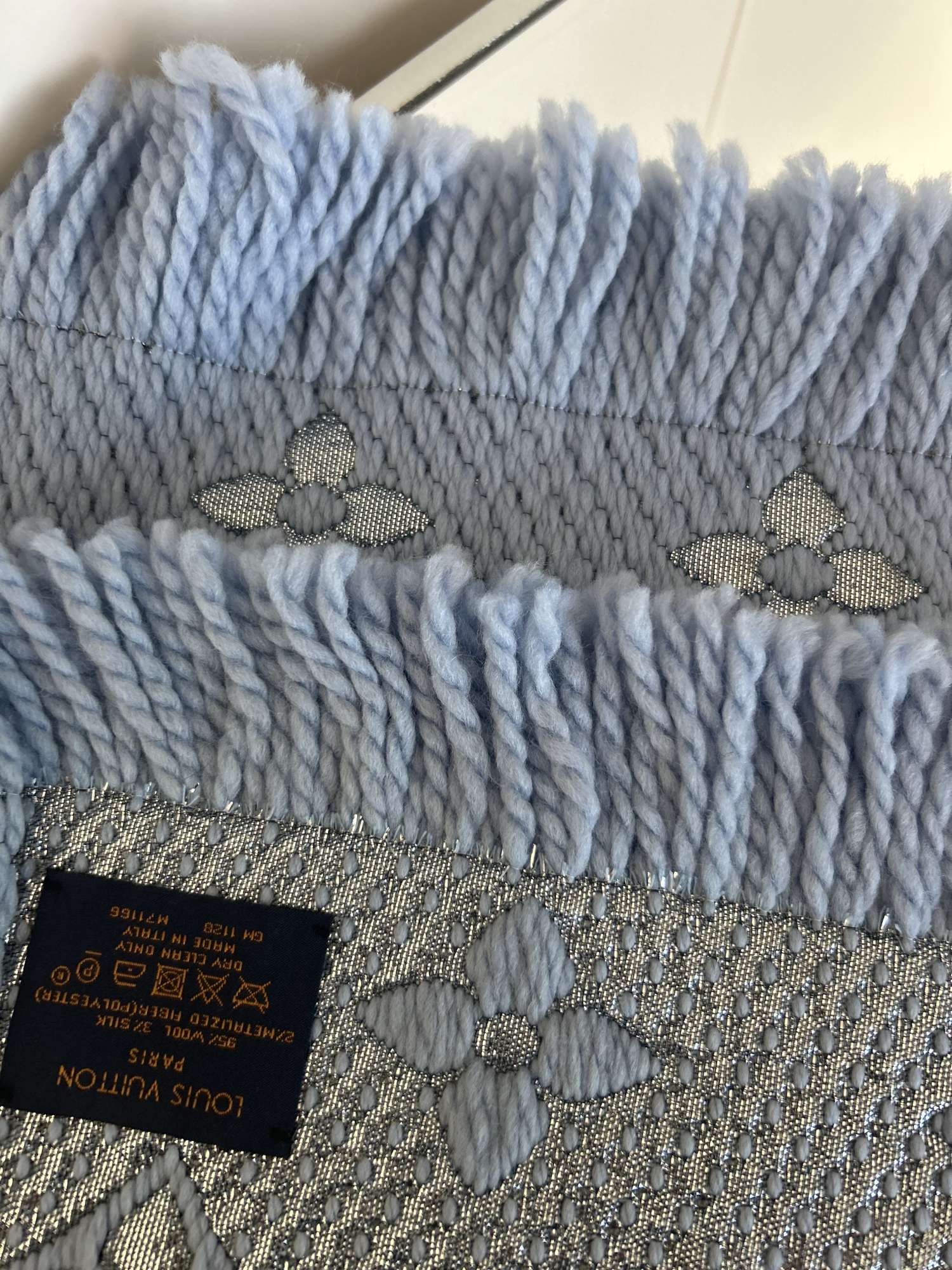 Louis Vuitton šál