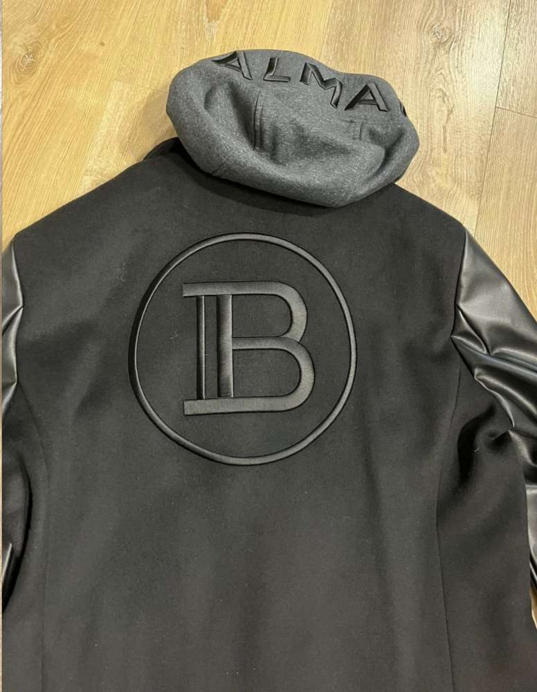 Balmain kabát