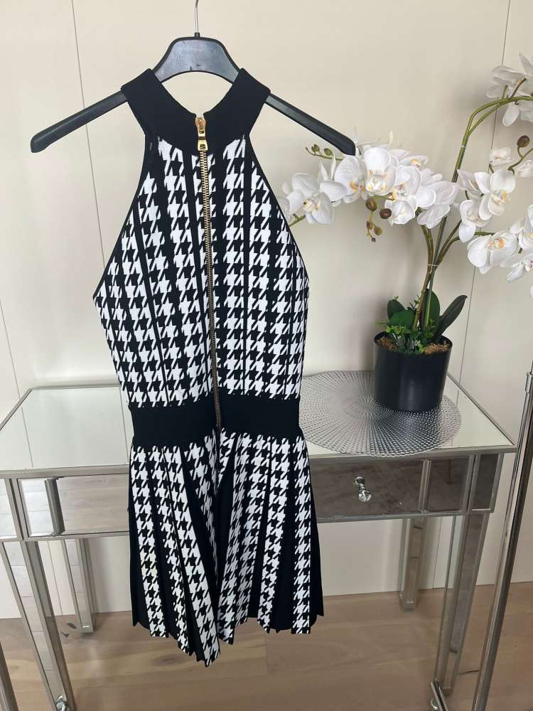 Balmain šaty