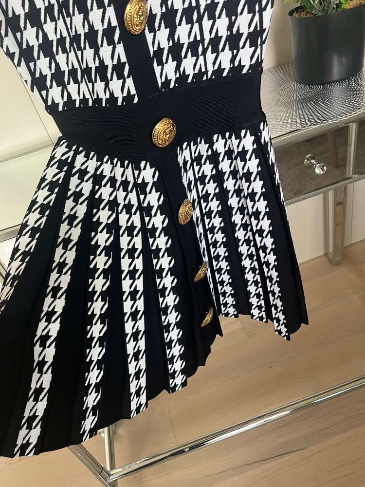 Balmain šaty