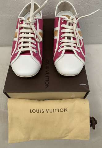 https://www.vipluxury.sk/LV Fuchsia textile sneakers