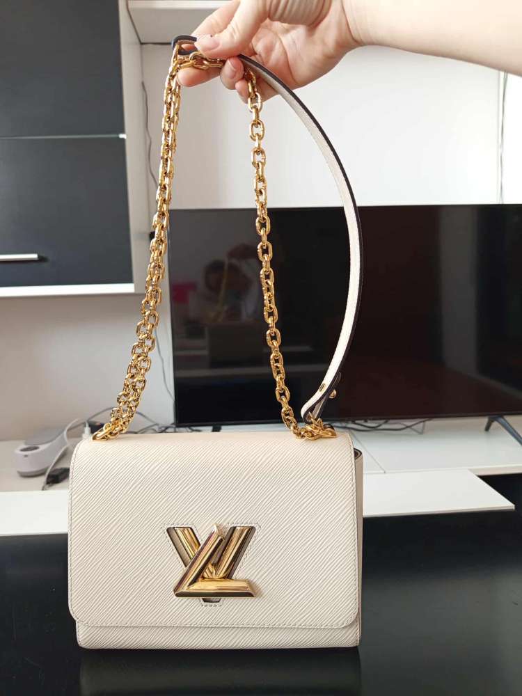Louis Vuitton Twist MM