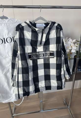 https://www.vipluxury.sk/Christian Dior anorak bunda