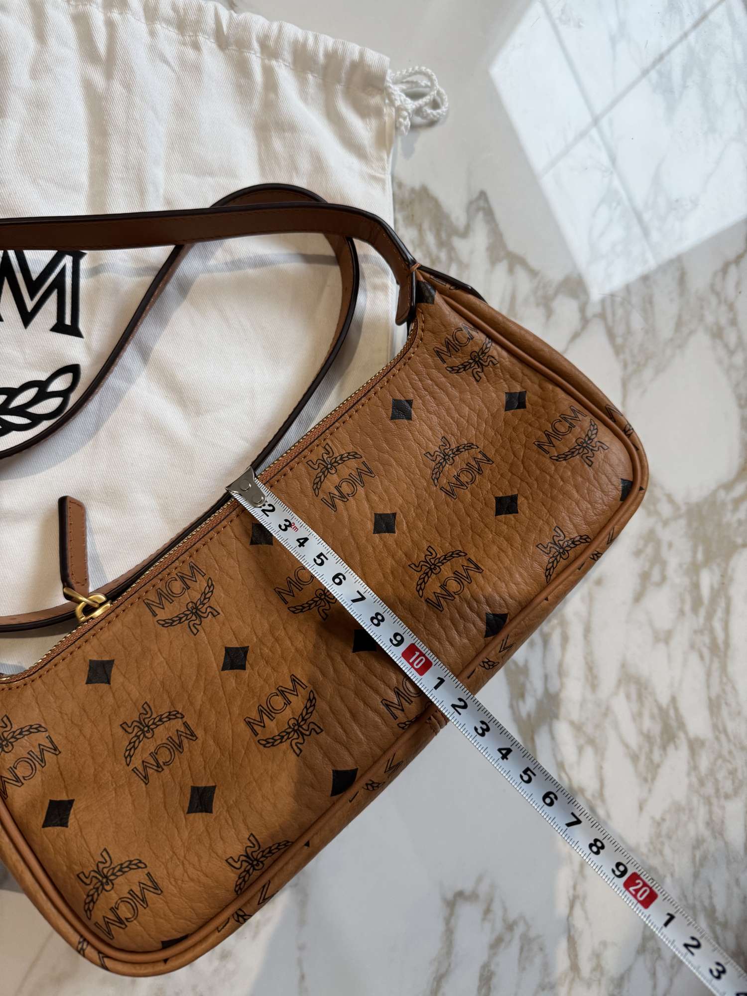 Mcm kabelka