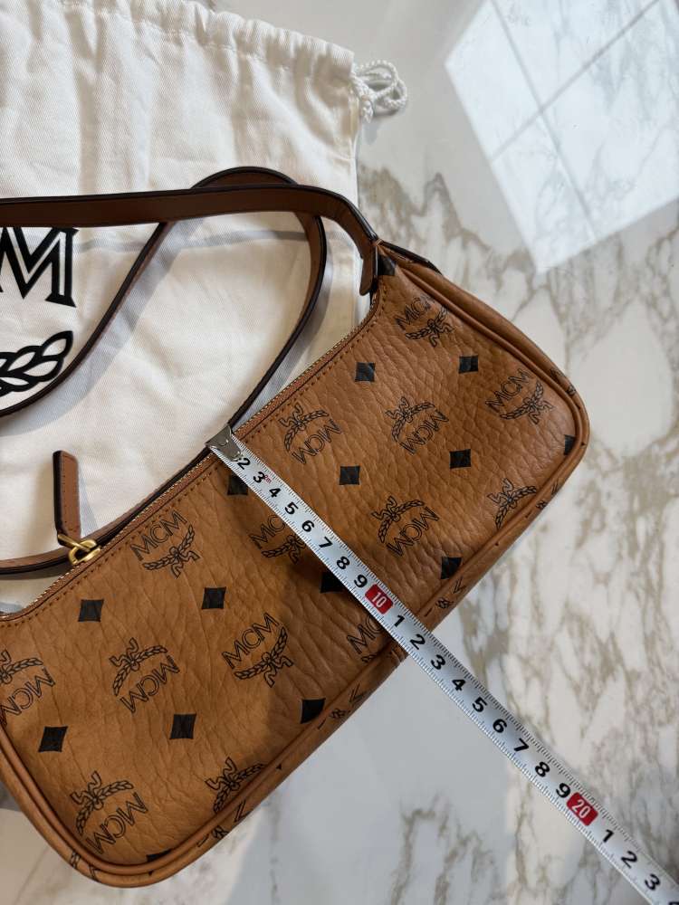 Mcm kabelka