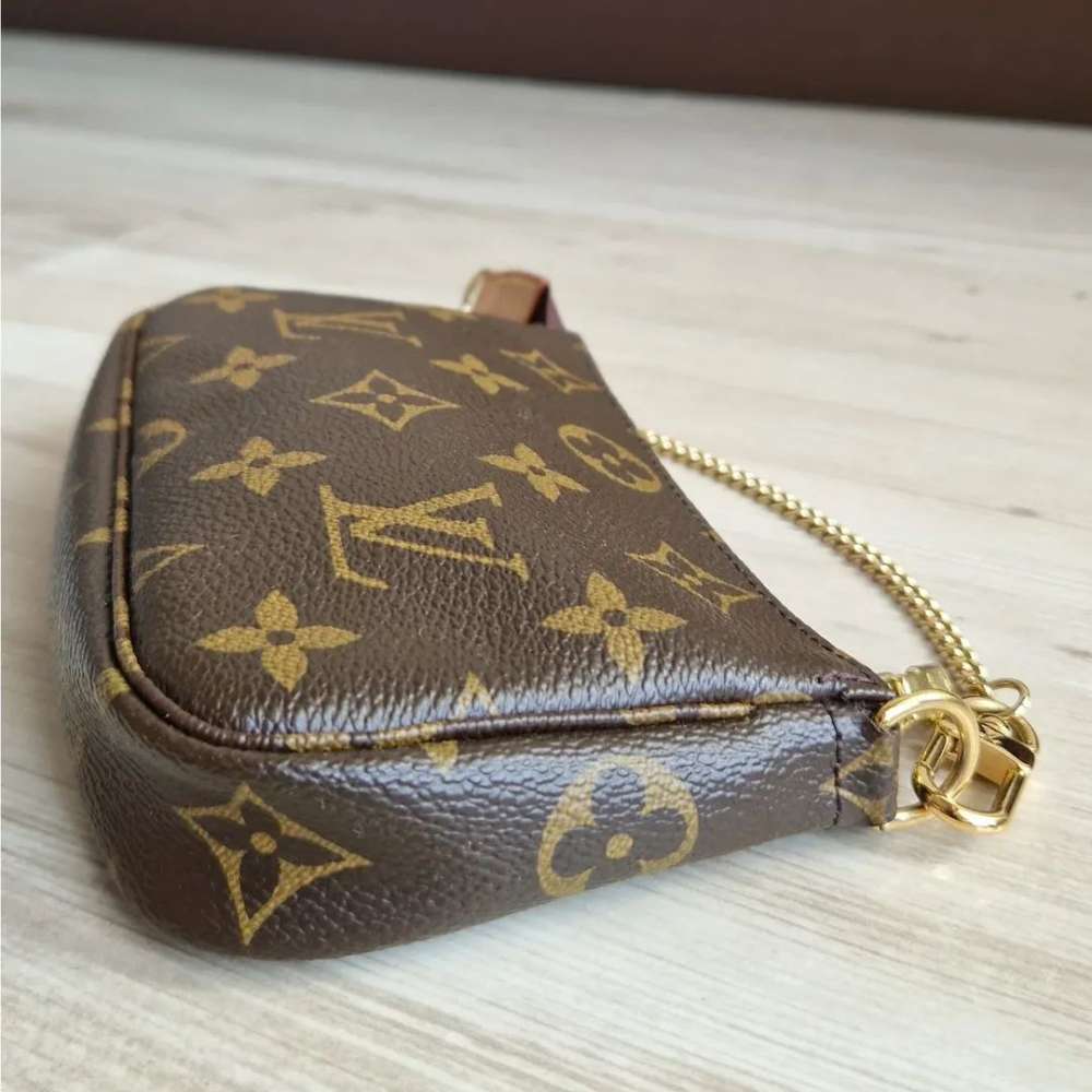 Louis Vuitton Mini Pochette
