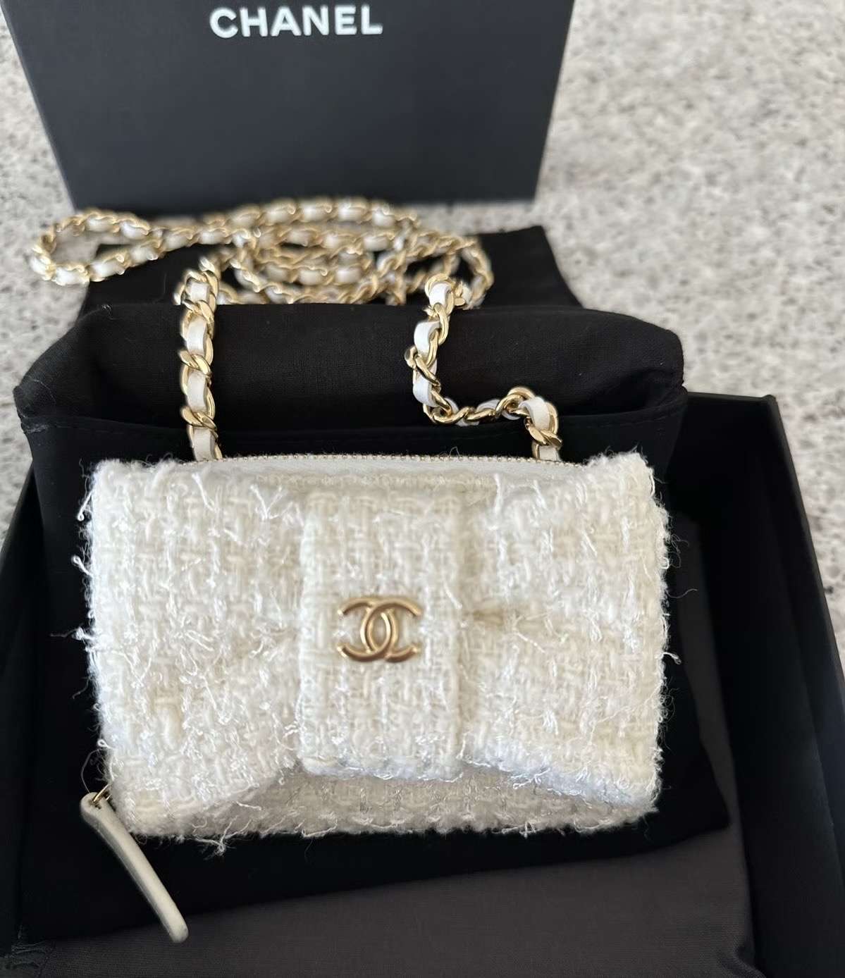 CHANEL BEAUTY KABELKA