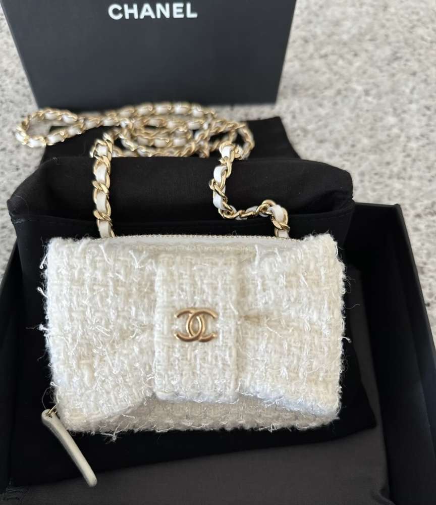 CHANEL BEAUTY KABELKA