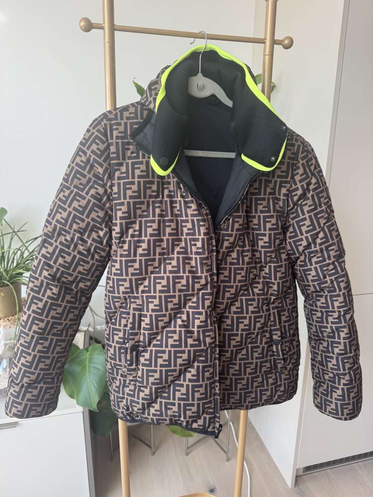 Fendi obojstranna bunda