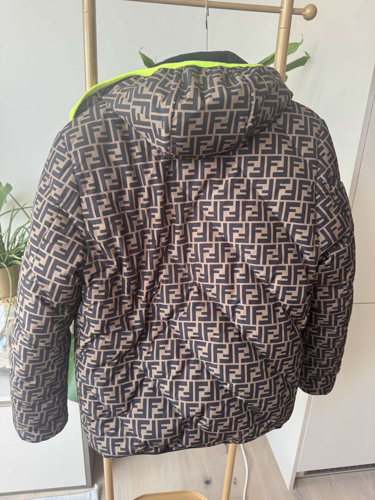 Fendi obojstranna bunda