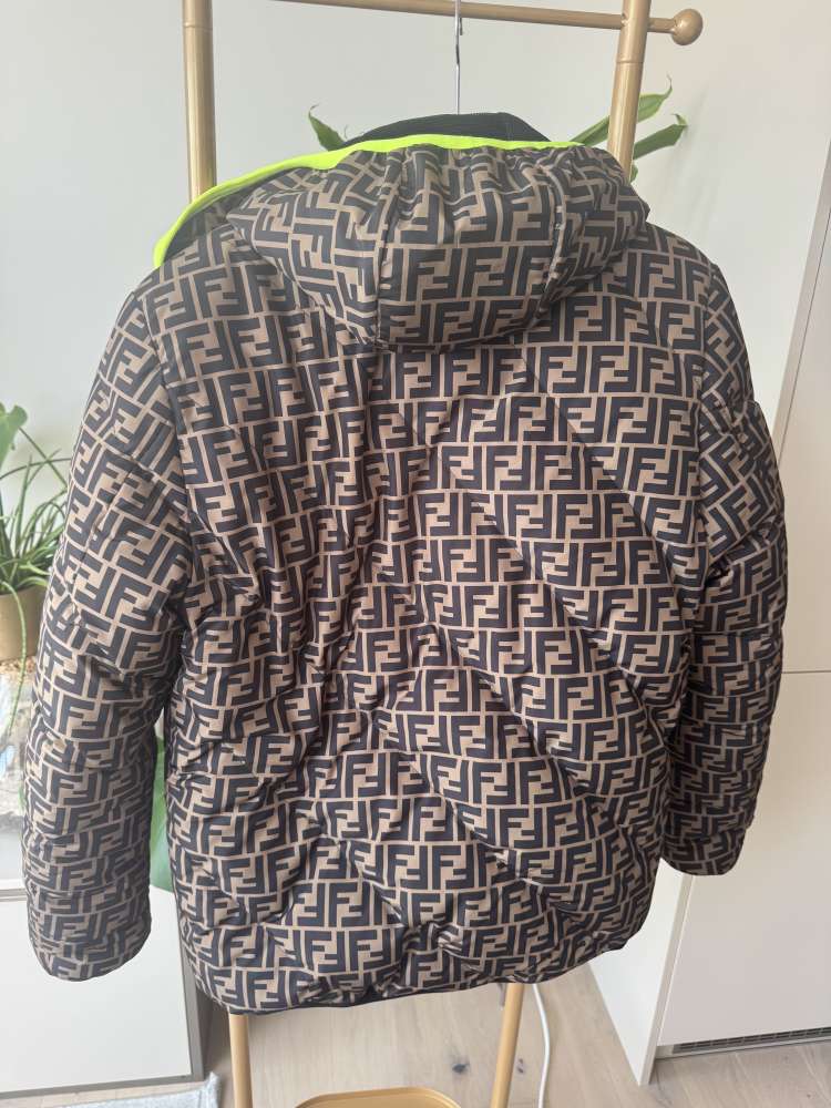 Fendi obojstranna bunda