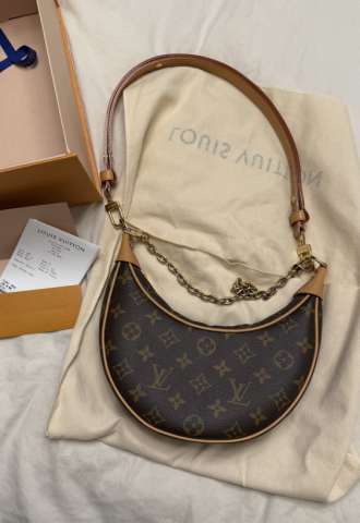 https://www.vipluxury.sk/Louis Vuitton Loop bag