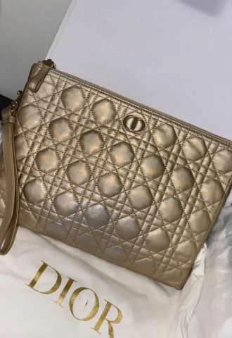 https://www.vipluxury.sk/Dior clutch gold
