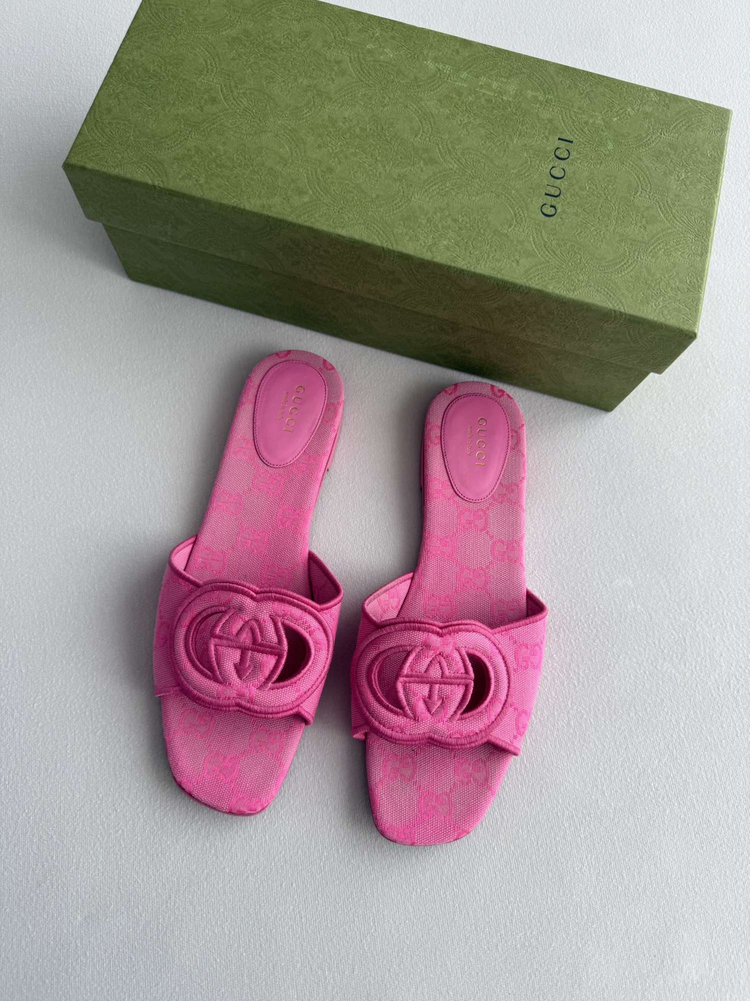 GUCCI šľapky