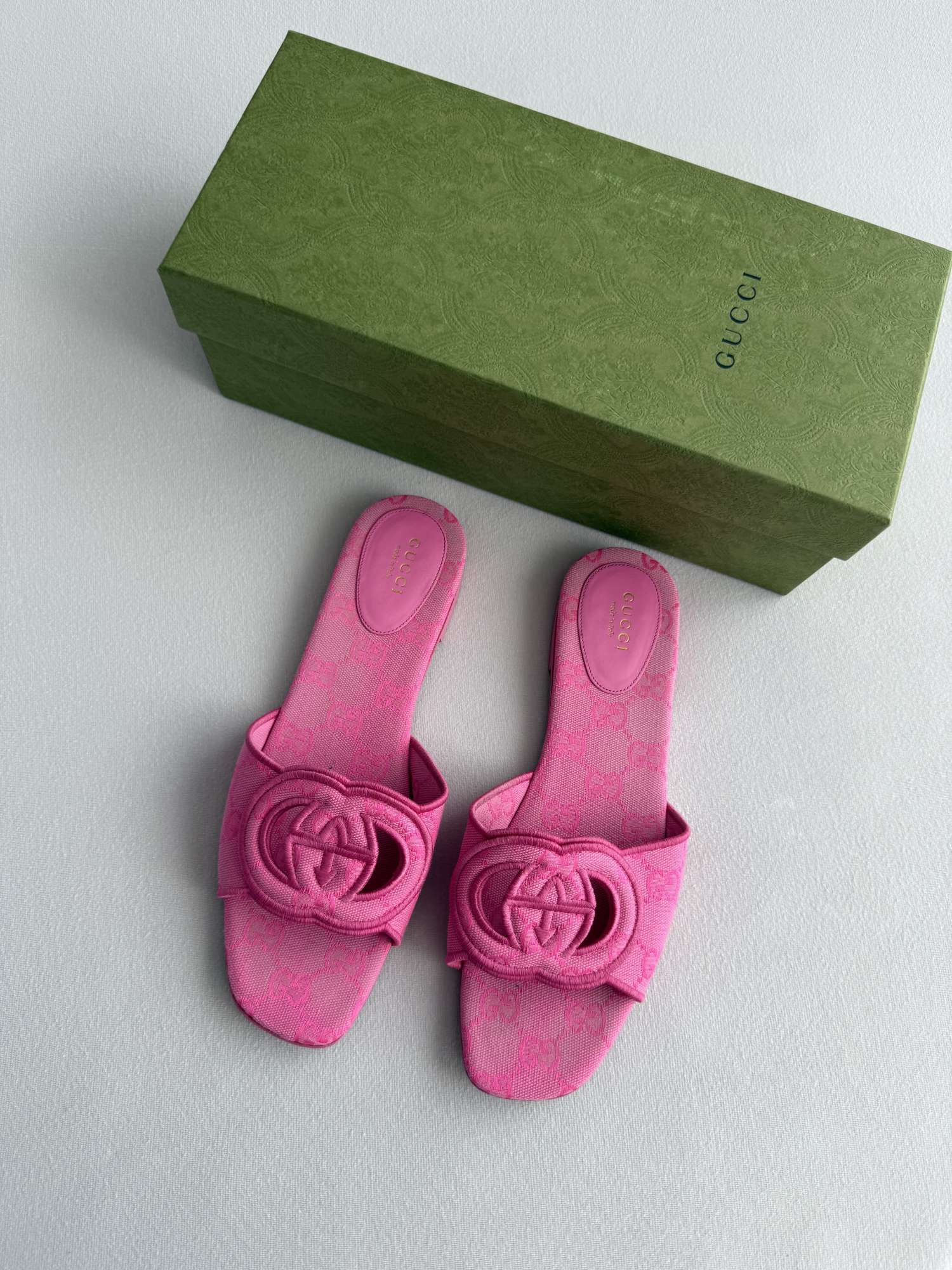 GUCCI šľapky