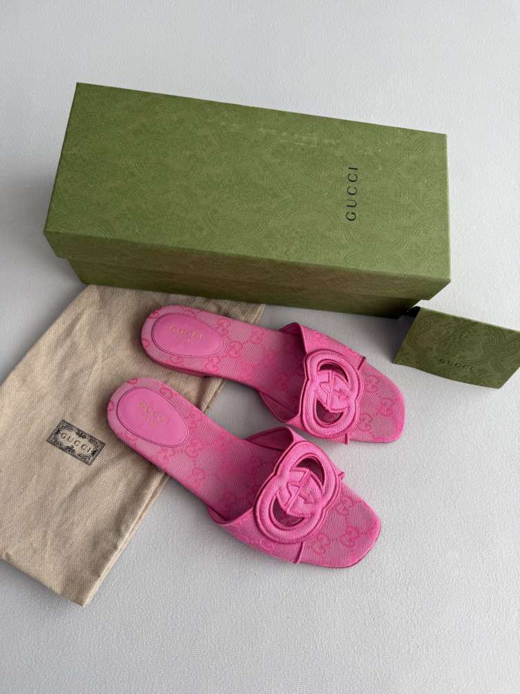 GUCCI šľapky