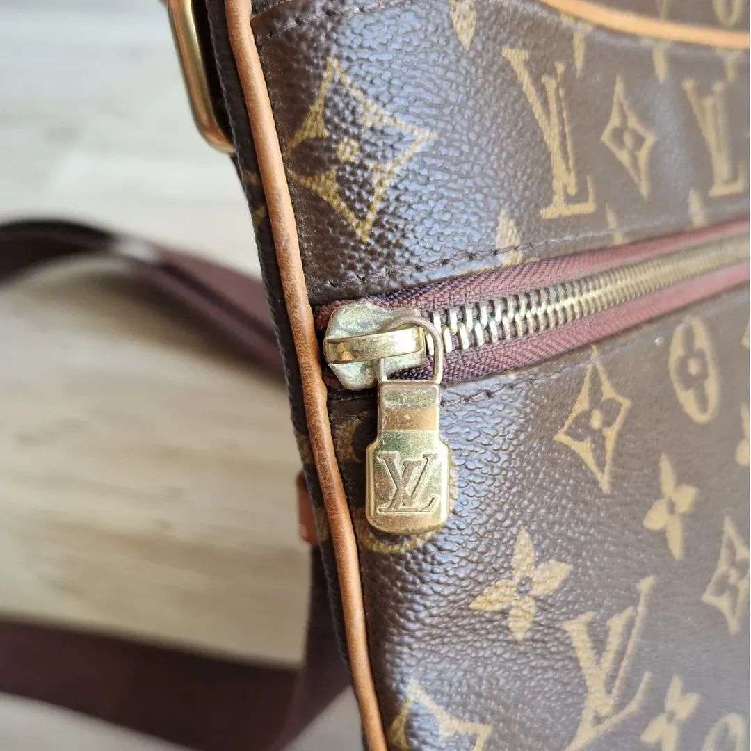 Louis Vuitton Valmy