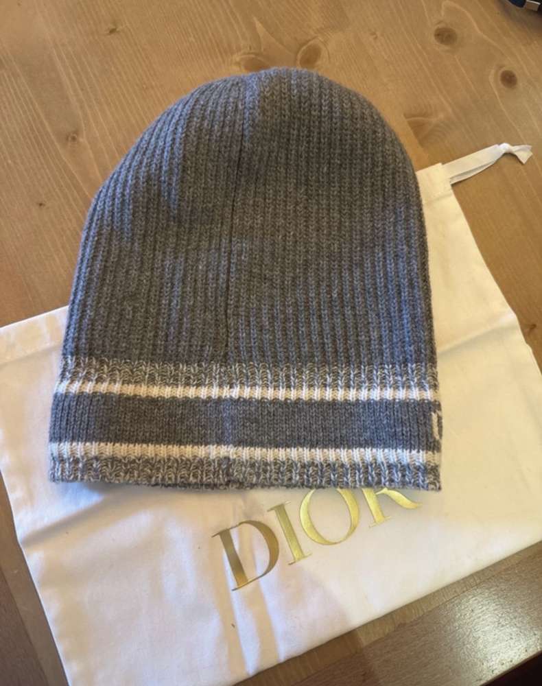 Dior čiapka