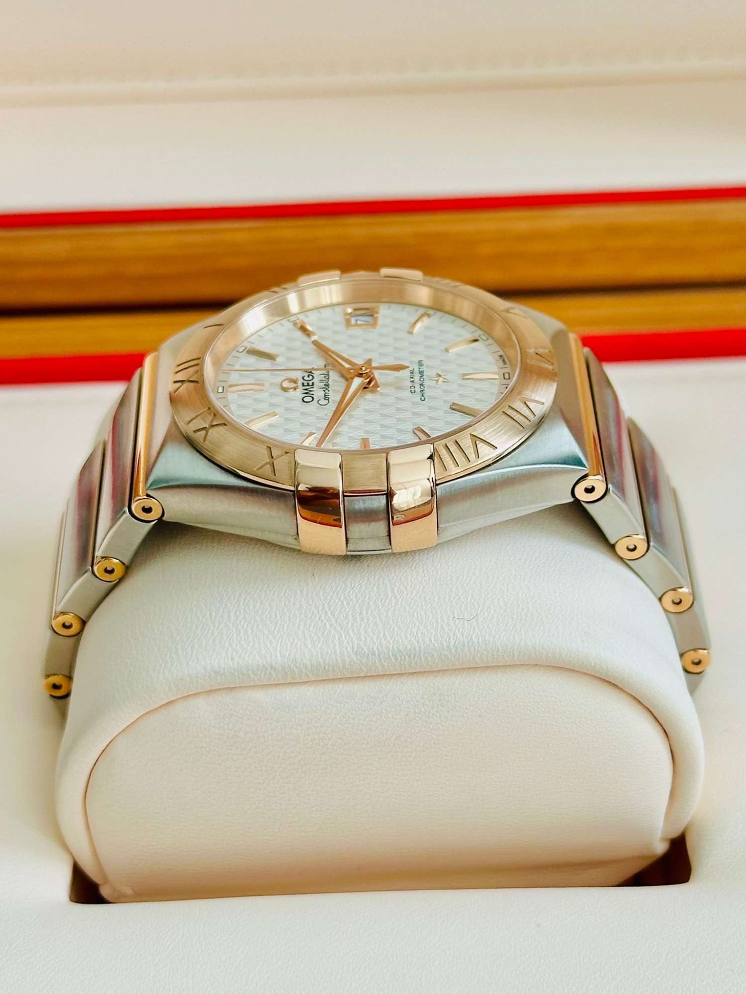 Omega Constellation 38mm