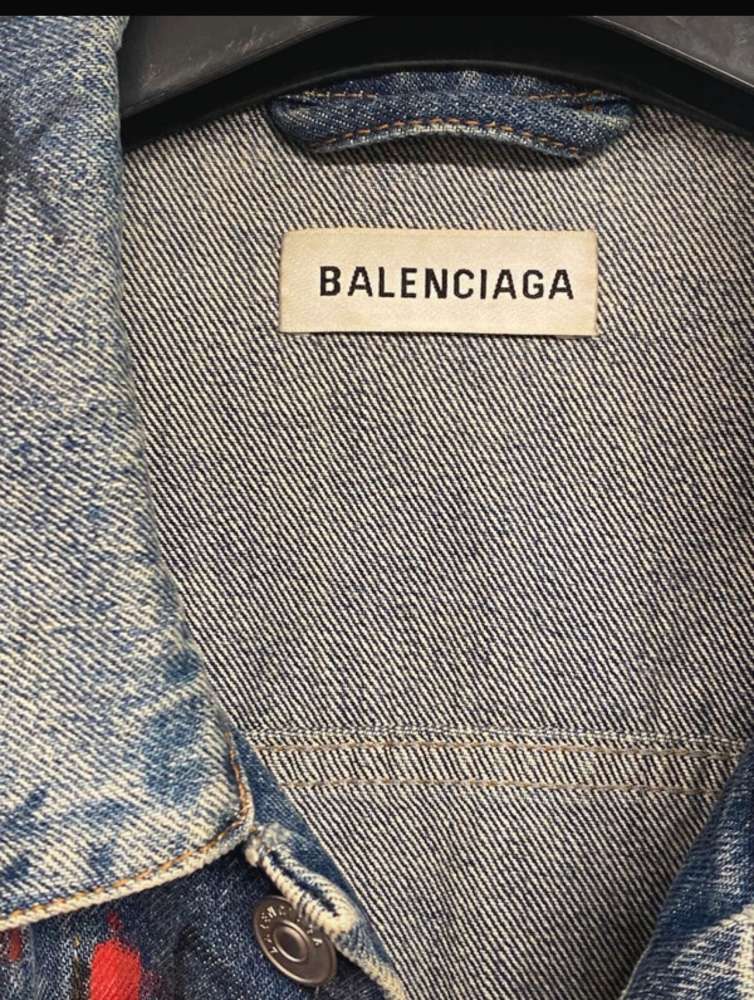 Balenciaga bunda