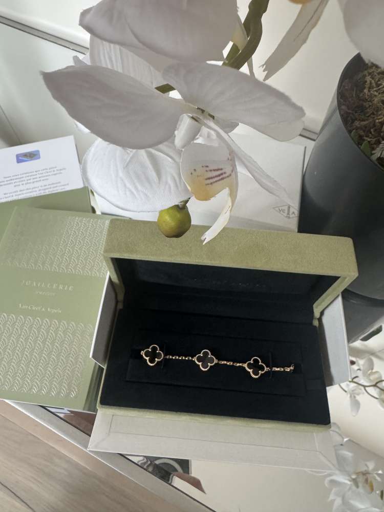 Van Cleef & Arpels Onyx