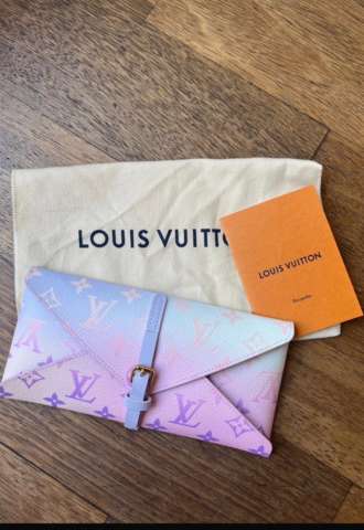 https://www.vipluxury.sk/Louis Vuitton clutch