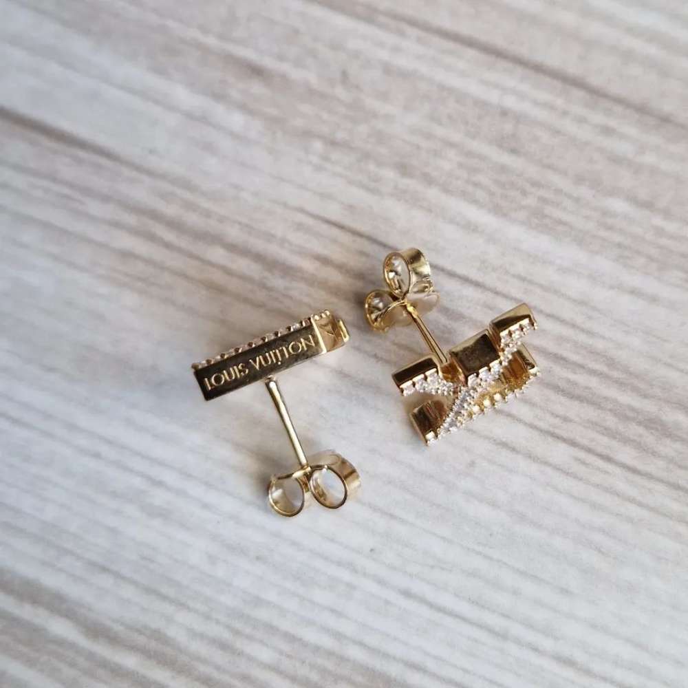 Louis Vuitton Nausnice Iconic