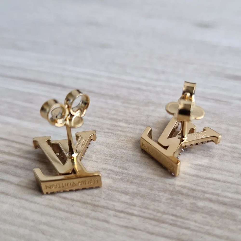 Louis Vuitton Nausnice Iconic