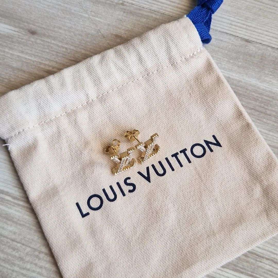 Louis Vuitton Nausnice Iconic