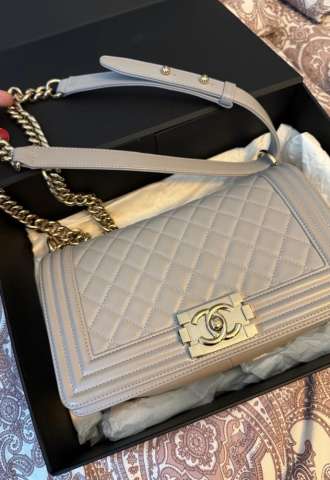 https://www.vipluxury.sk/Chanel boy medium crossbody
