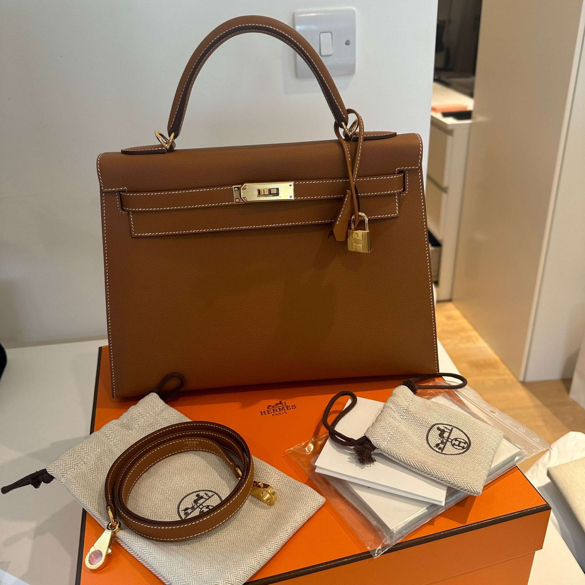 Hermes kelly 32 gold on gold