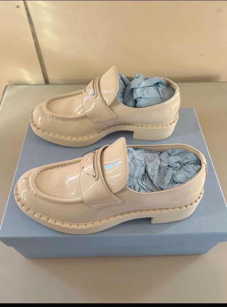 Prada mokasíny