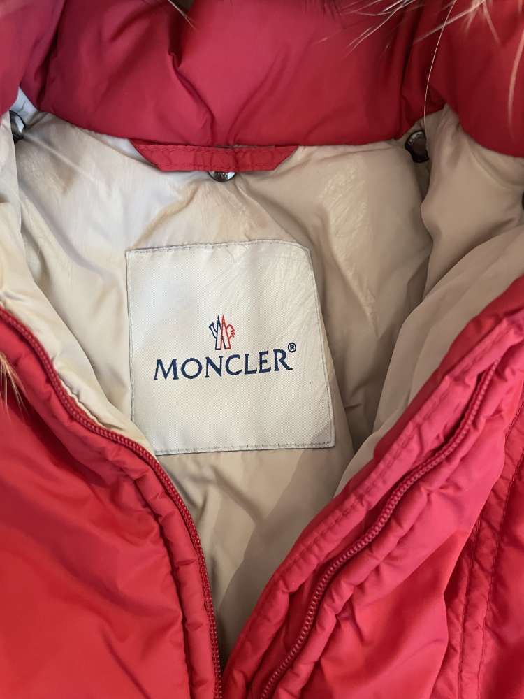 Moncler suprava