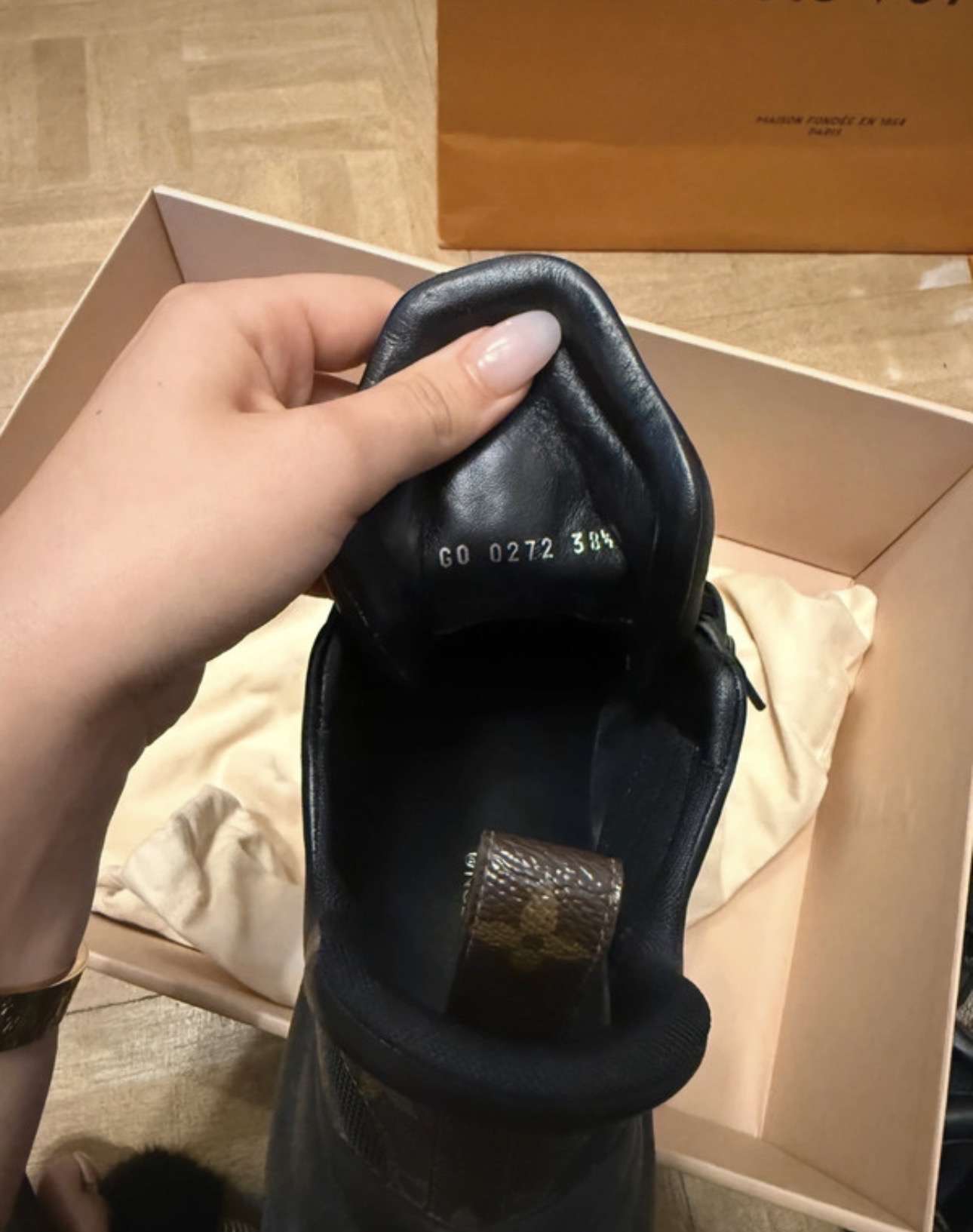 Louis Vuitton archlight