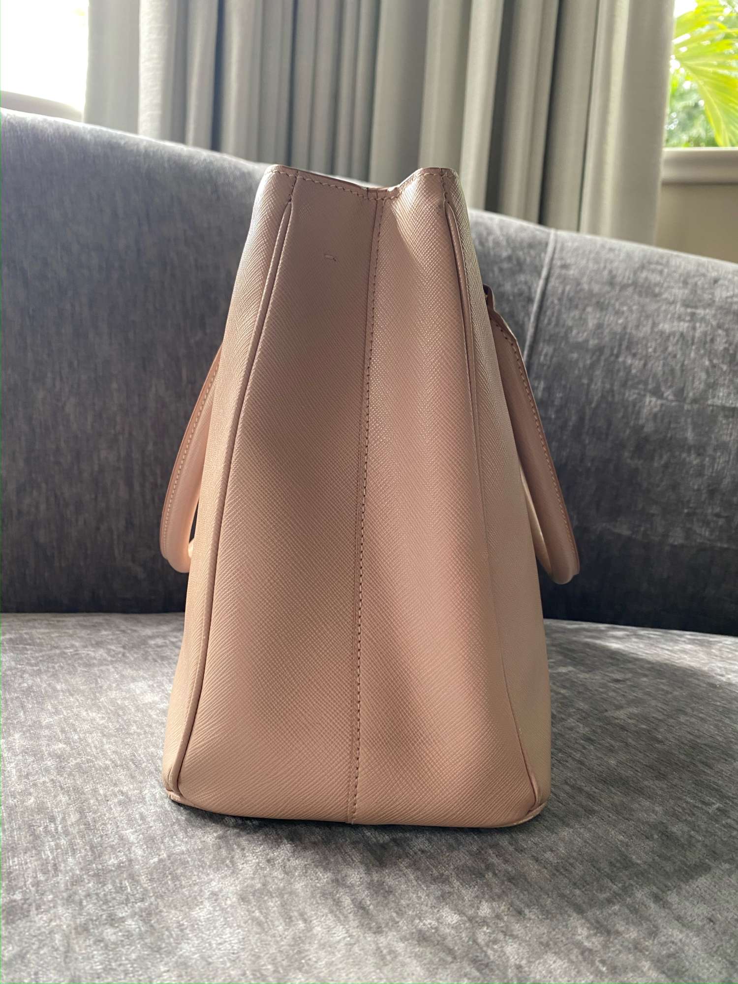 Prada Galleria medium tote bag Cammeo
