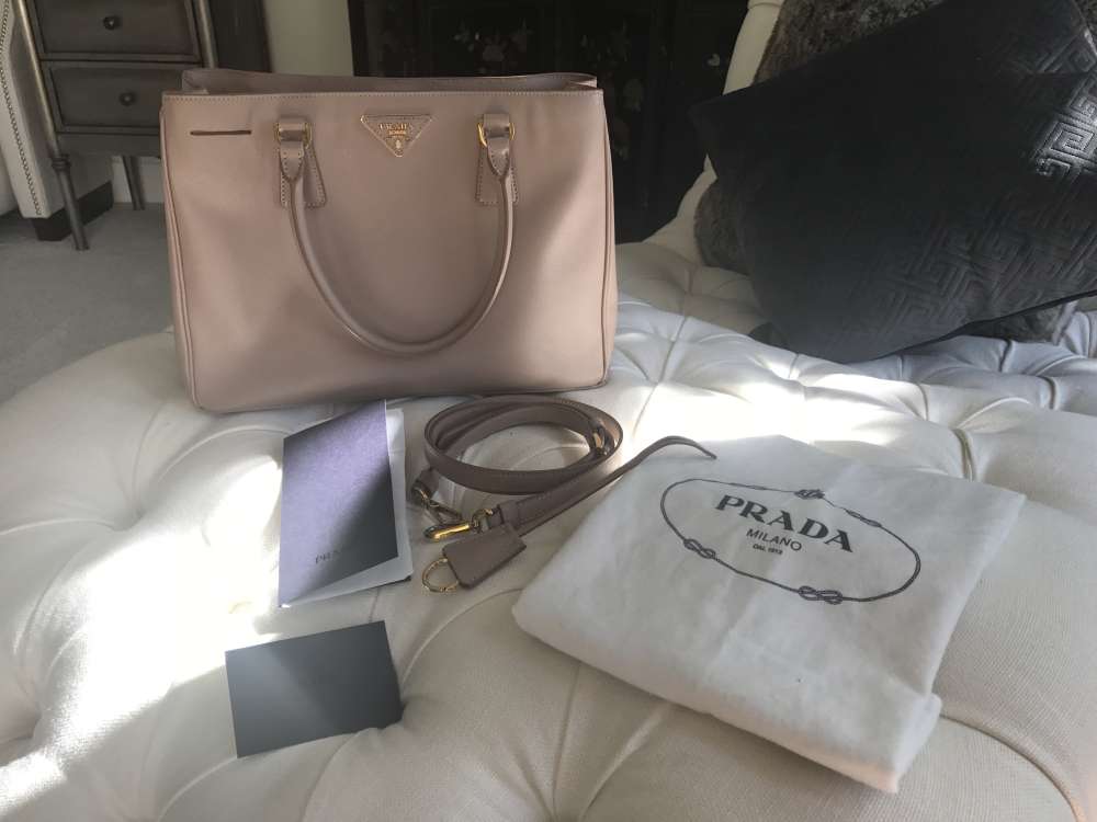 Prada Galleria medium tote bag Cammeo