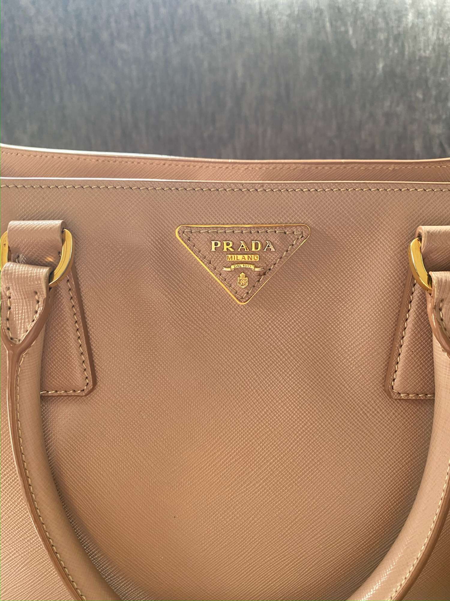 Prada Galleria medium tote bag Cammeo