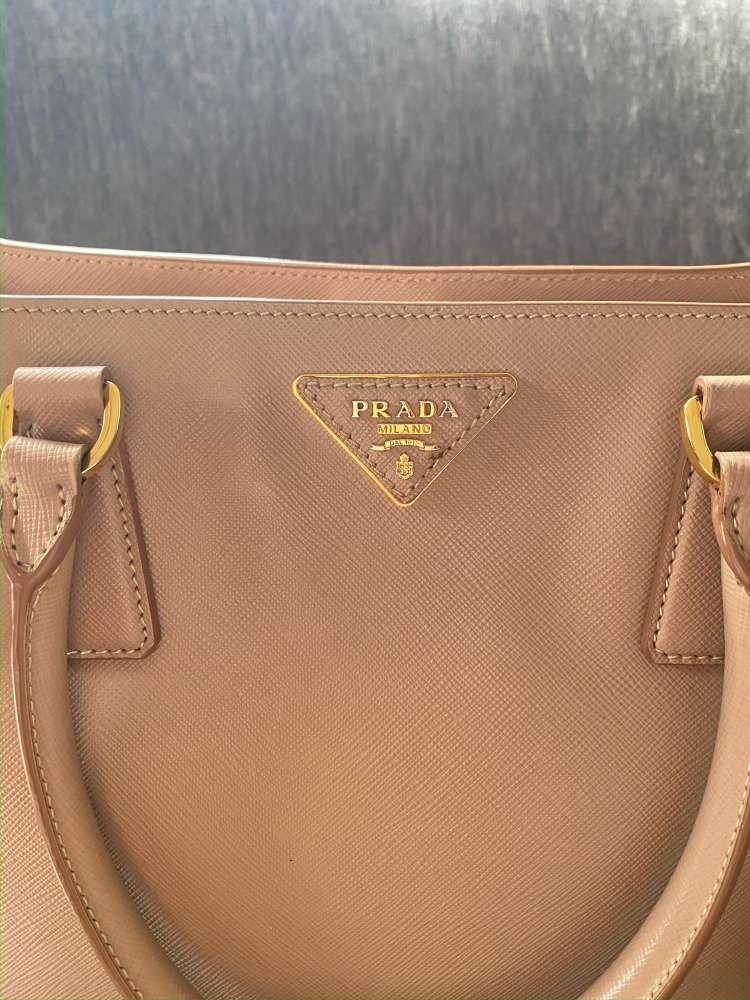 Prada Galleria medium tote bag Cammeo