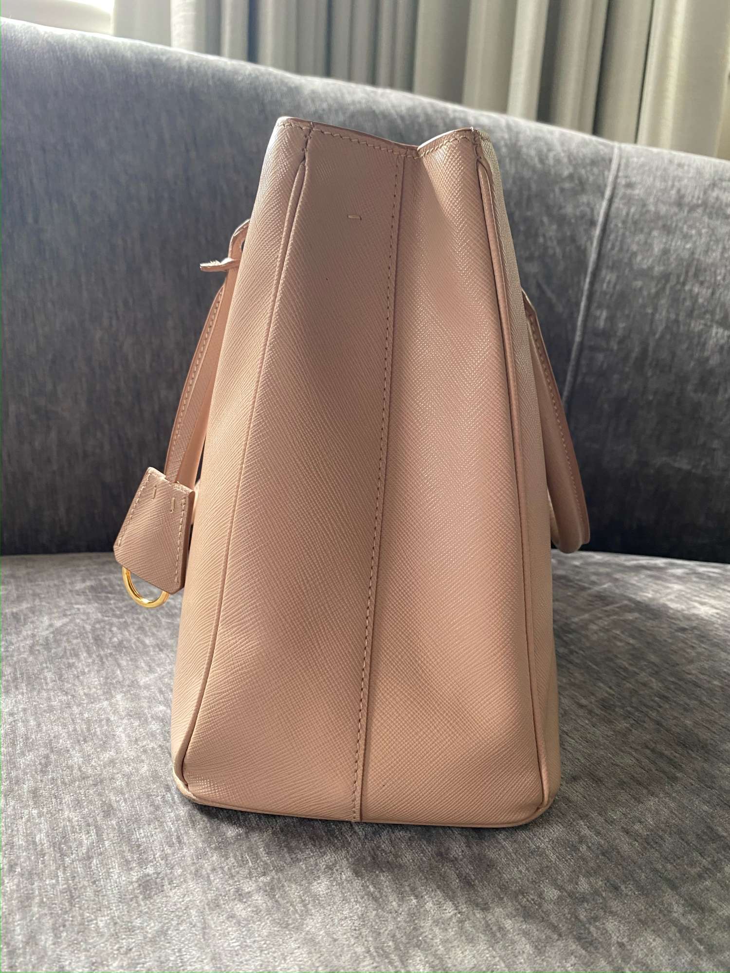 Prada Galleria medium tote bag Cammeo
