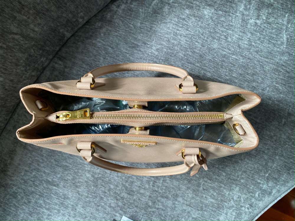 Prada Galleria medium tote bag Cammeo