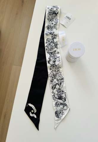 https://www.vipluxury.sk/Dior Zodiac ivory/black Mitzah limited edition