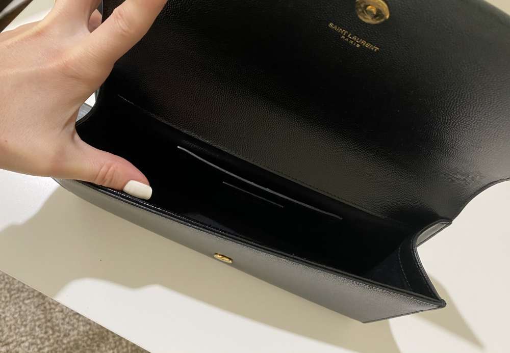 Yves Saint Laurent YSL Kate cerne psanicko