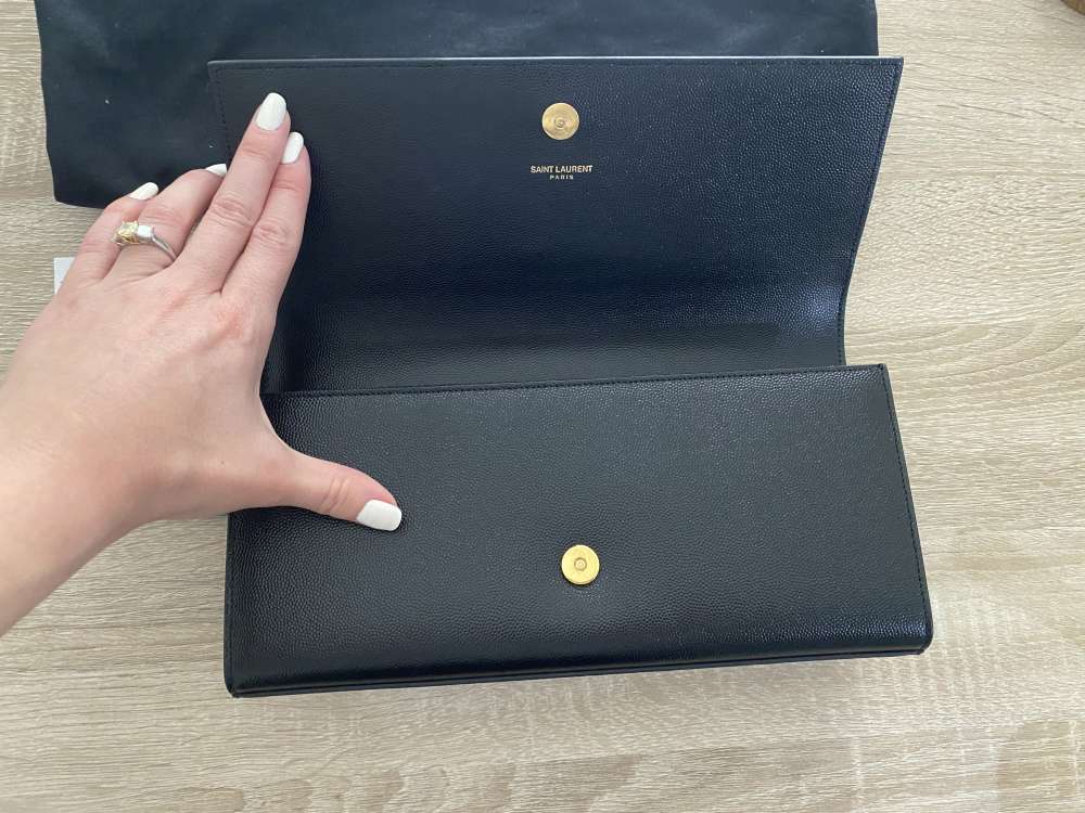 Yves Saint Laurent YSL Kate cerne psanicko