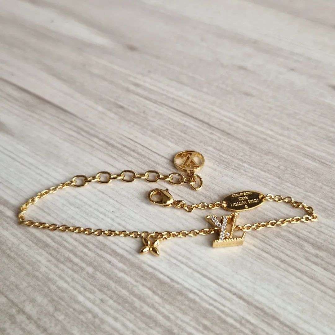 Louis Vuitton Naramek